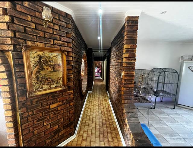 3 BEDROOM HOUSE FOR SALE IN DERSLEY